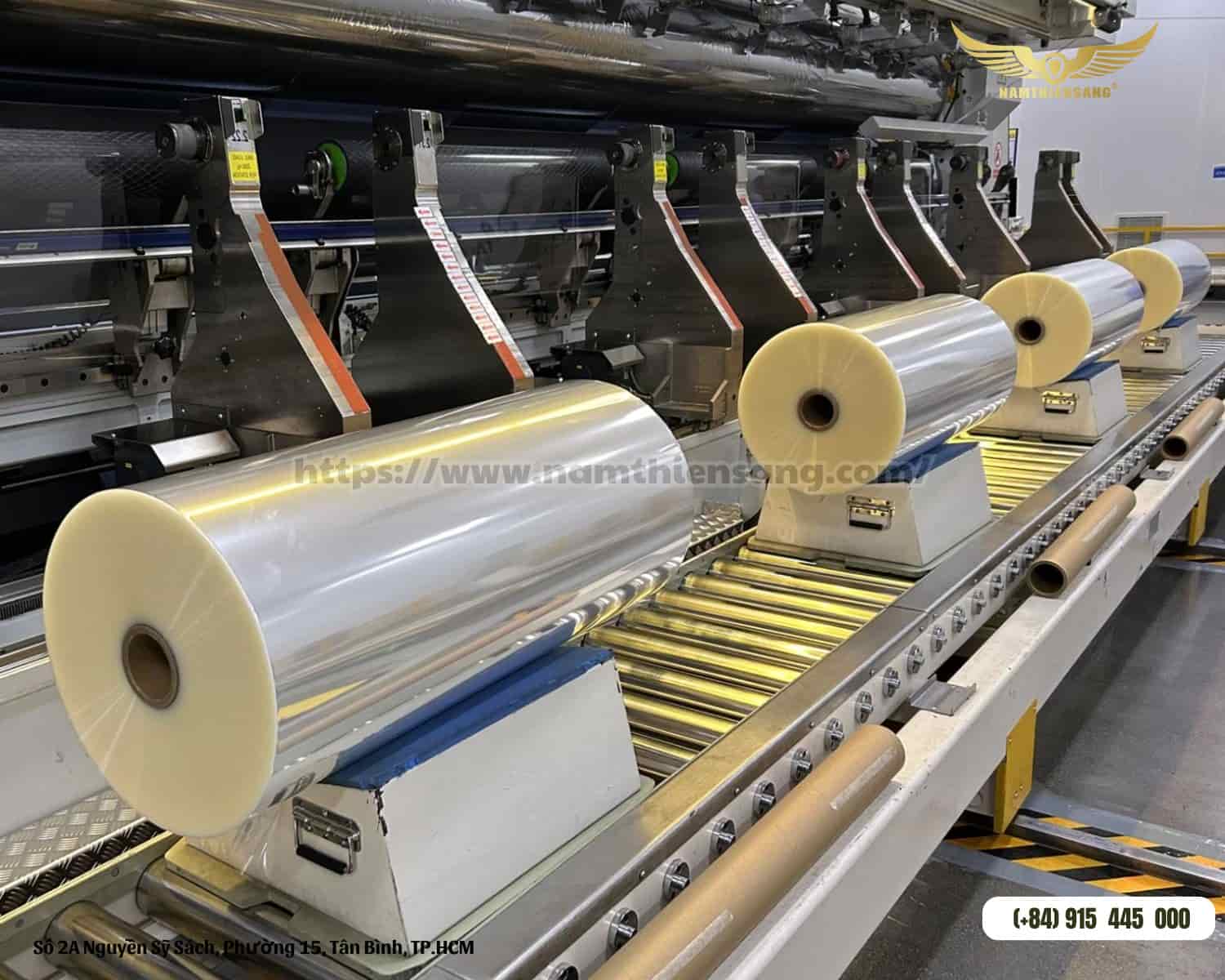 Bước 6. Cắt và cuộn màng